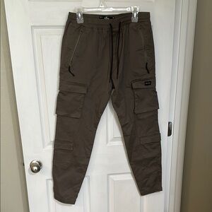 Hollister Brown Cargo Pants with Elastic Waistband and Relaxed Fit